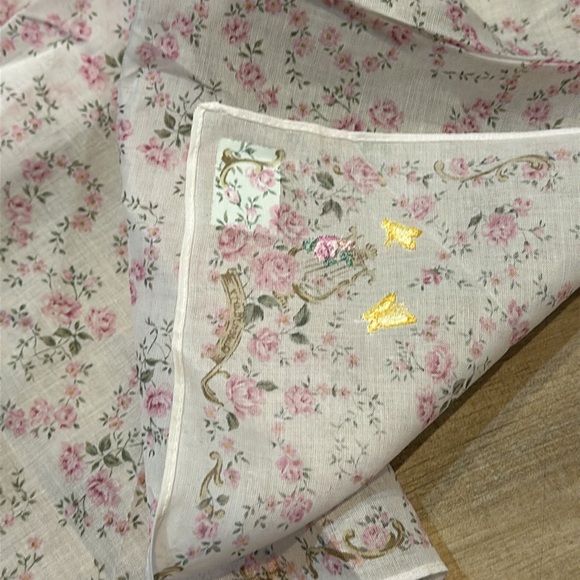 Vintage Floral Designer Signed Scarf With Harp & Embroidered Butterflies - Picture 5 of 5